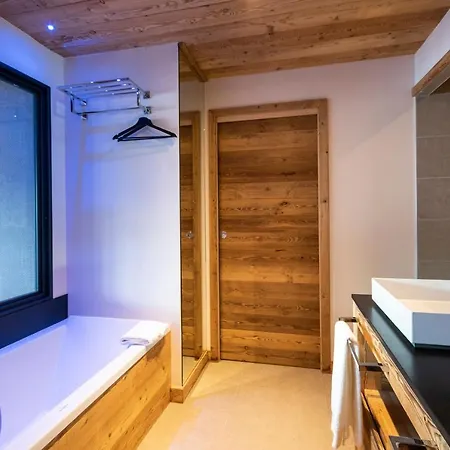 Carte Blanche Orlov Chalet Val Thorens